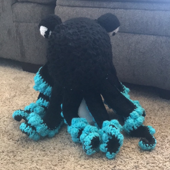 Handmade Crochet Kids Octo Hat - Picture 4 of 4